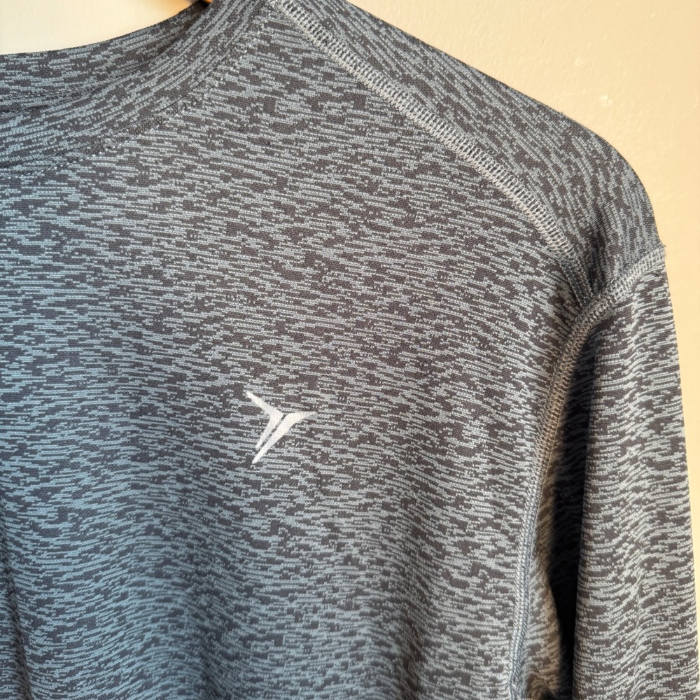 Old Navy Active Mens Long Sleeve GO DRY Athletic Shirt Size L Gray Heathered - Picture 5 of 14